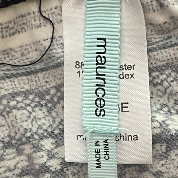 Maurice’s Skirt, mid length, Size L - Picture 4 of 5